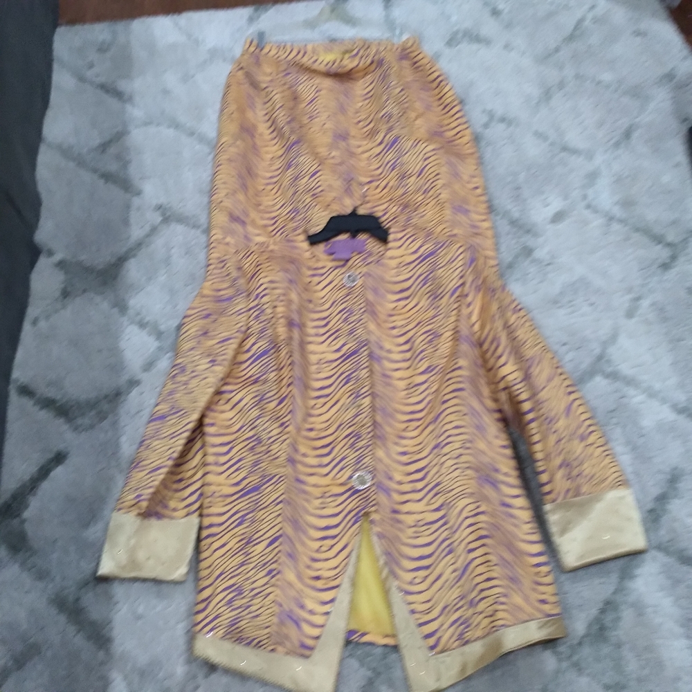 S.O.G.I.C Two Piece Suit Size 18